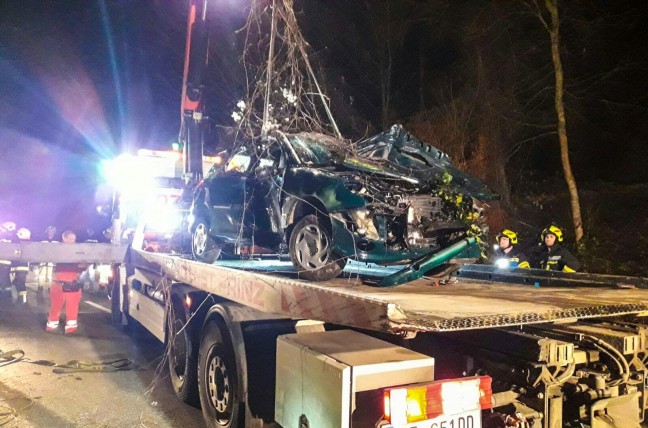Beifahrer (61) nach schwerem Verkehrsunfall in Garsten im Krankenhaus verstorben