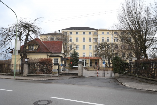 Polizeischule in den Räumlichkeiten der ehemaligen Psychiatrischen Klinik in Wels nun fix