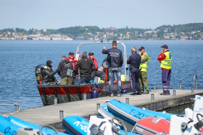 Vermisster (45) bei Suchaktion nach Bootsunfall tot im Traunsee aufgefunden