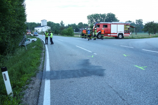 Verkehrsunfall auf der Paschinger Straße in Marchtrenk fordert zwei Verletzte
