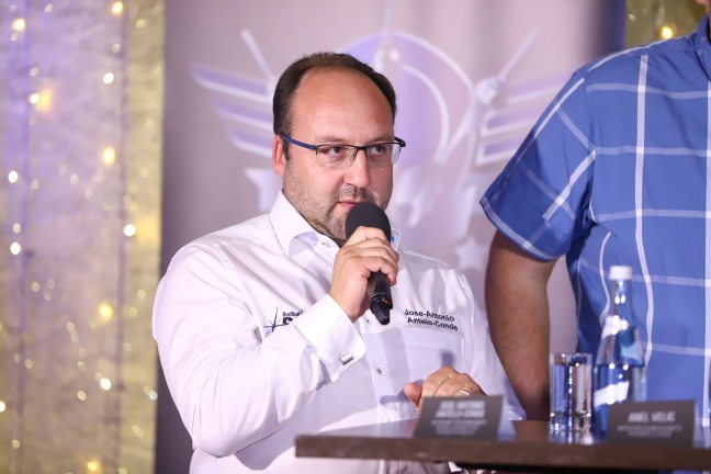 Dartstar Mensur Suljovic präsentiert Start einer völlig neuen E-Dart-Serie