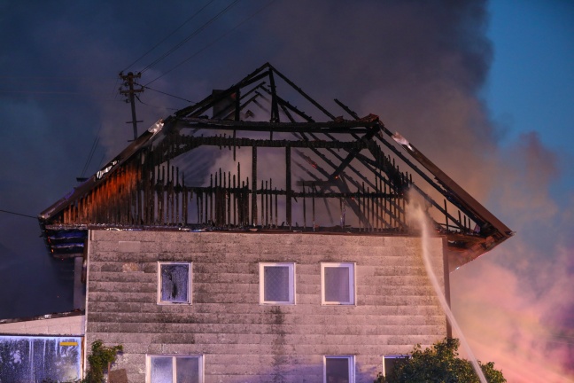 Ein Schwerverletzter bei Brand eines Wohnhauses in Weibern