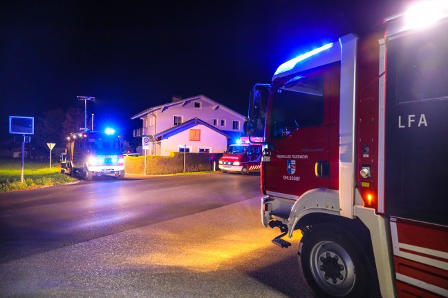 Drei Feuerwehren bei nächtlichem Brand im Keller eines Hauses in Ohlsdorf im Einsatz