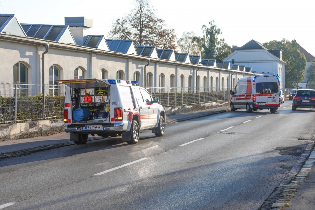 Unfall mit Moped in Wels-Vogelweide fordert zwei Verletzte