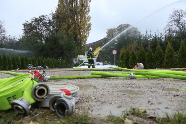 Spannende Großübung der Feuerwehr in einem Wohn- und Campingpark in Pettenbach