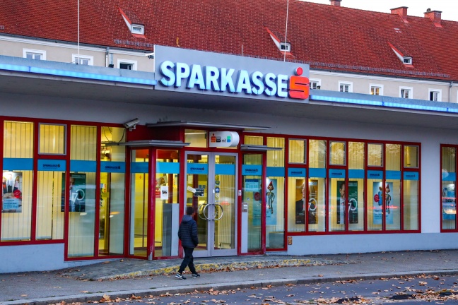 Überfall auf Sparkassenfiliale in Linz-Urfahr