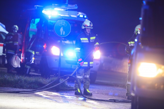 Küchenbrand in Atzbach fordert zwei Verletzte