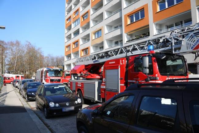 Staubentwicklung auf Balkon führte zu größerem Einsatz in Wels-Neustadt aus