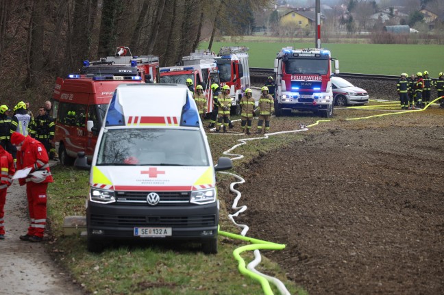 Wohnhaus in Vollbrand: Neun Feuerwehren bei Brand in Rohr im Kremstal im Einsatz
