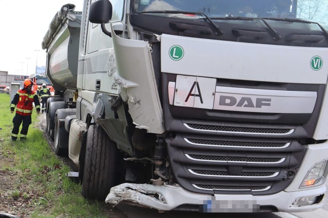 Schwerer Verkehrsunfall auf Mühlkreisautobahn in Linz fordert eine verletzte Person