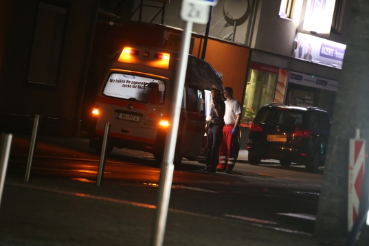 Passant am späten Abend in der Welser Innenstadt überfallen