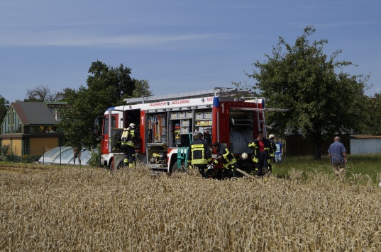 Brand eines abgeernteten Weizenfeldes in Steinerkirchen an der Traun