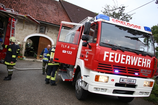 Brand im Stall eines Bauernhofes in Eberstalzell rasch unter Kontrolle gebracht