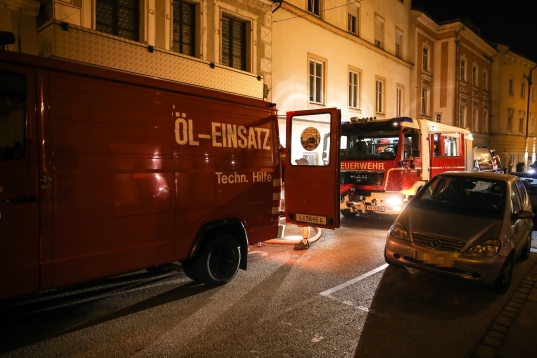 Feuerwehr bei Wasserschaden in der Welser Altstadt im Einsatz