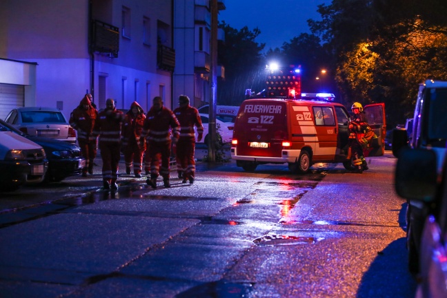 Einsatz der Feuerwehr bei Küchenbrand in verwahrloster Wohnung in Ansfelden