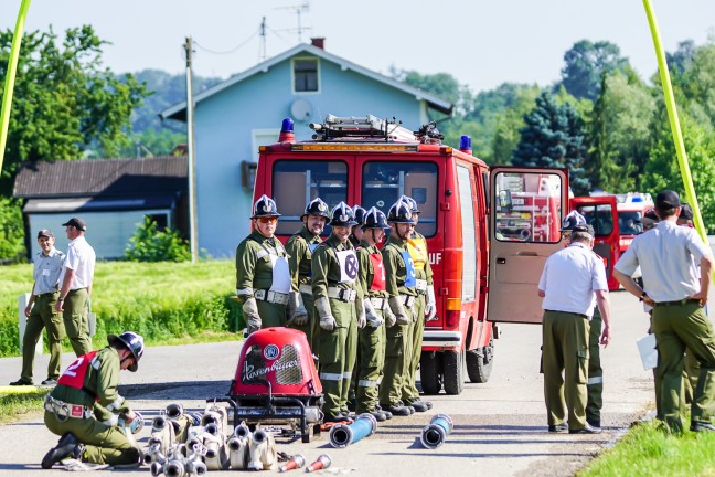 Feuerwehren kämpften beim Bezirksnassbewerb in Aichkirchen um die besten Plätze