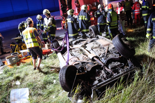 Schwerer Verkehrsunfall auf der Westautobahn bei Eggendorf im Traunkreis
