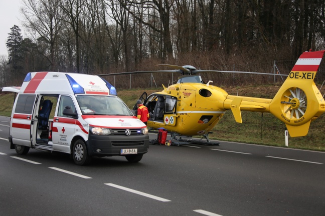 Schwerer Verkehrsunfall auf der Kremstal Straße fordert zwei Todesopfer