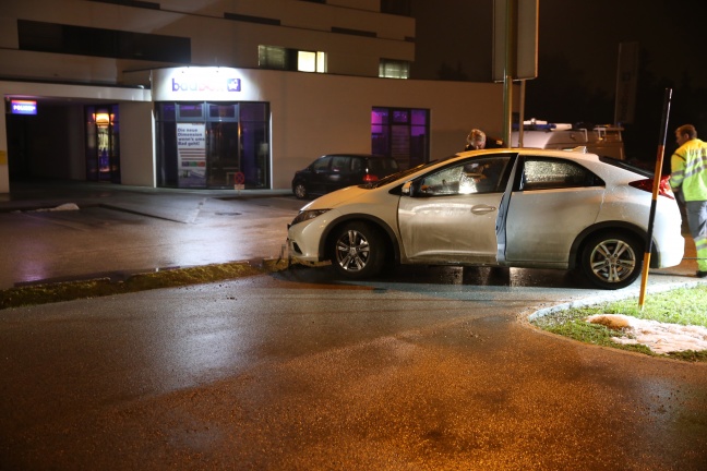 Alkoholisierter Fahrzeuglenker baute Unfall direkt vor Polizeidienststelle