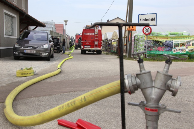 Brand einer Gartenhütte in Kirchberg-Thening sorgt für Einsatz der Feuerwehr