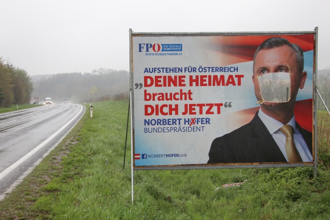 Bundespräsidentschaftskandidat Norbert Hofer (FPÖ) aus Wahlplakaten gesägt
