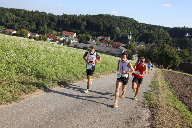 Viele Läuferinnen und Läufer beim zweiten "PenneRUN 6.0" in Pennewang