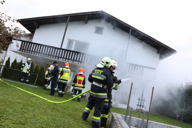 Wohnhausbrand bei Übungstag in Thalheim bei Wels beübt