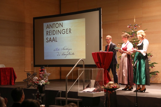 Großer Festakt in Krenglbach: "Anton Reidinger Saal" benannt