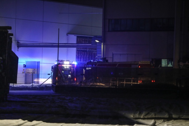 Feuerwehreinsatz in einem Industriebetrieb in Wels-Pernau