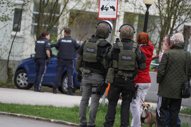 Großeinsatz von Polizei und Cobra in Wels-Lichtenegg