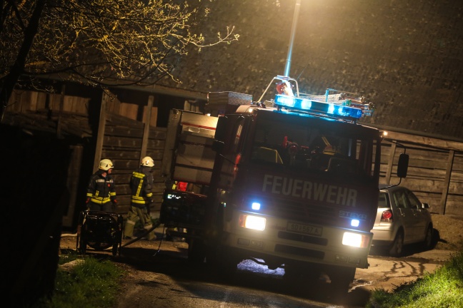 Bettlägerige Person bei Zimmerbrand in Waldkirchen am Wesen rechtzeitig in Sicherheit gebracht