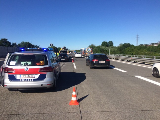 20 Kilometer Stau auf der Westautobahn nach mehreren Unfällen