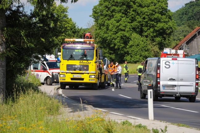 Notarzthubschrauber nach Verkehrsunfall in Ansfelden im Einsatz