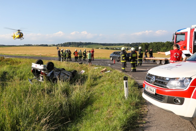 Schwerer Verkehrsunfall in Buchkirchen fordert fünf teils Schwerverletzte
