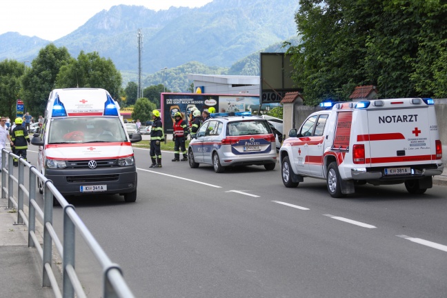 Vier Verletzte bei Verkehrsunfall auf der Pyhrnpass Straße in Kirchdorf an der Krems