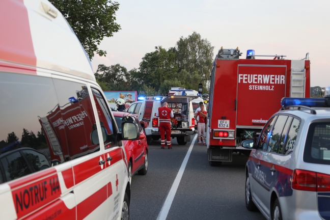Schwerer Verkehrsunfall auf der Wallerner Straße in Scharten fordert zwei Schwerverletzte