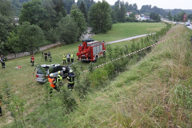 Verkehrsunfall auf der Salzkammergutstraße bei Ohlsdorf fordert fünf teils Schwerverletzte