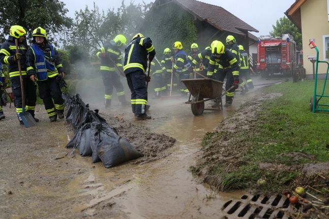 Überflutungs- und Sturmschadeneinsätze nach heftigen Gewittern über Oberösterreich