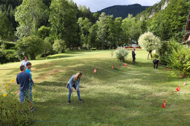 71 sportliche Teilnehmerinnen und Teilnehmer bei "Grünau golft ..." in Grünau im Almtal
