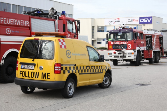 Gefahrstoffaustritt in Hörsching sorgt für Einsatz der Feuerwehren