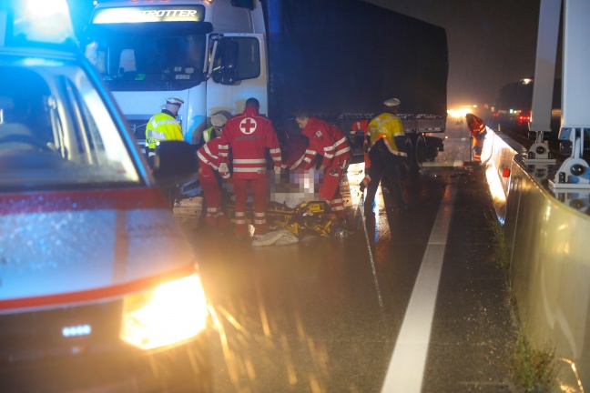 Betrunkener LKW-Lenker schleift Stein auf Westautobahn in Schlangenlinien 24 Kilometer mit