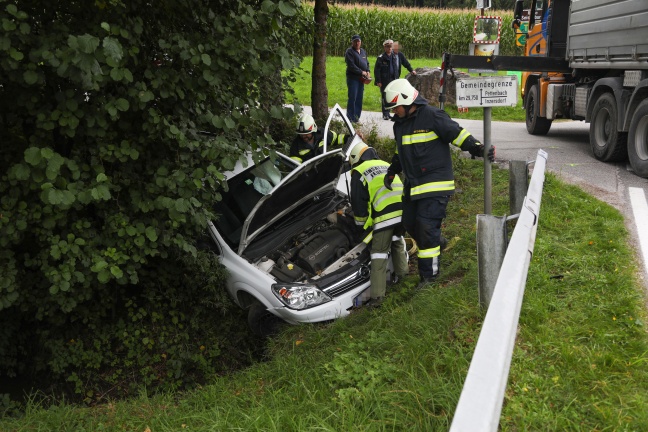 Verkehrsunfall auf der Scharnsteiner Straße in Pettenbach fordert eine verletzte Person
