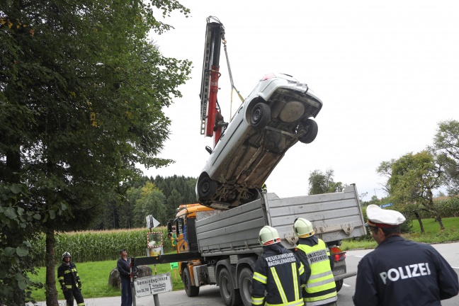 Verkehrsunfall auf der Scharnsteiner Straße in Pettenbach fordert eine verletzte Person