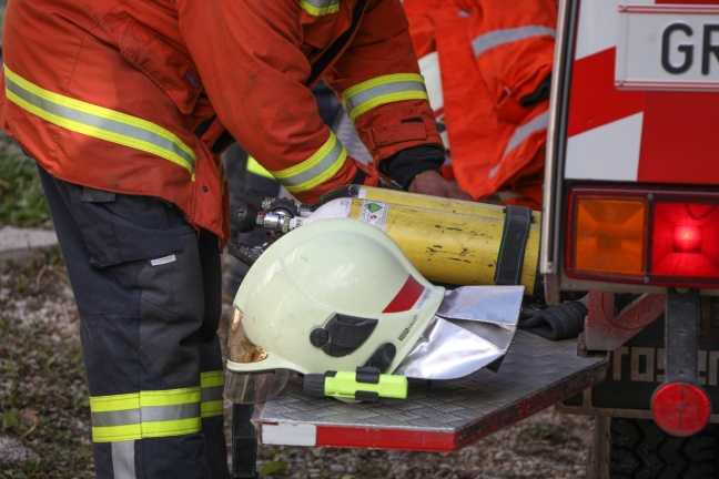 Drei Feuerwehren bei Küchenbrand in Schlüßlberg im Einsatz