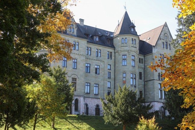 Abgängige Pensionistin (62) in Hotel in Gmunden unverletzt aufgegriffen