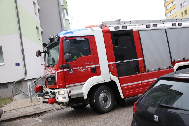 Angebranntes Kochgut in Wohnung sorgt für Einsatz der Feuerwehr in Wels-Lichtenegg