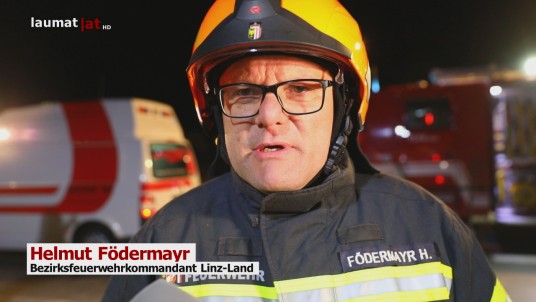 Helmut Födermayr, Bezirksfeuerwehrkommandant Linz-Land | Film: laumat.at/Kamera: Matthias Lauber, Beitrag: Matthias Lauber Helmut Födermayr, Bezirksfeuerwehrkommandant Linz-Land
