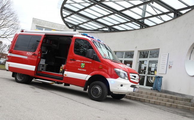 Undichte Gaskartusche sorgt für Einsatz der Feuerwehr in einer Schule in Pasching