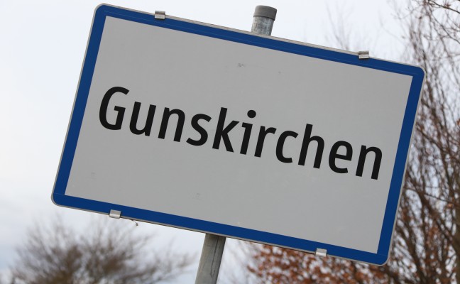 Mehrere Kilometer Stau nach Auffahrunfall im Berufsverkehr bei Gunskirchen