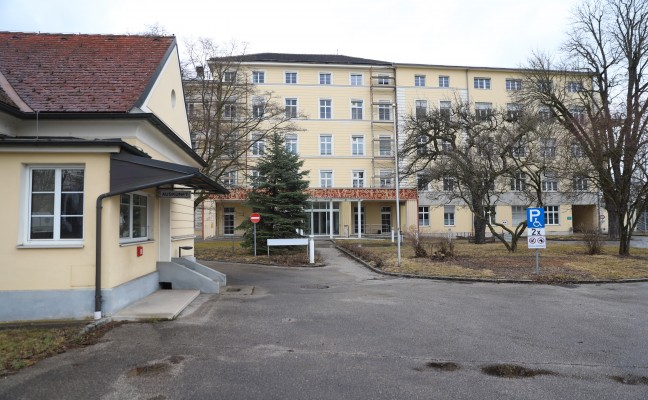 Polizeischule in den Räumlichkeiten der ehemaligen Psychiatrischen Klinik in Wels nun fix